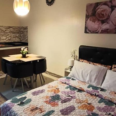 Katliza Condotel Kassel Residences Paranaque City Екстер'єр фото